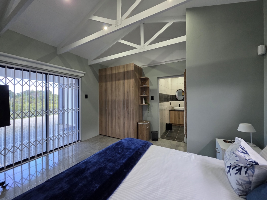 4 Bedroom Property for Sale in Paradise Beach Eastern Cape